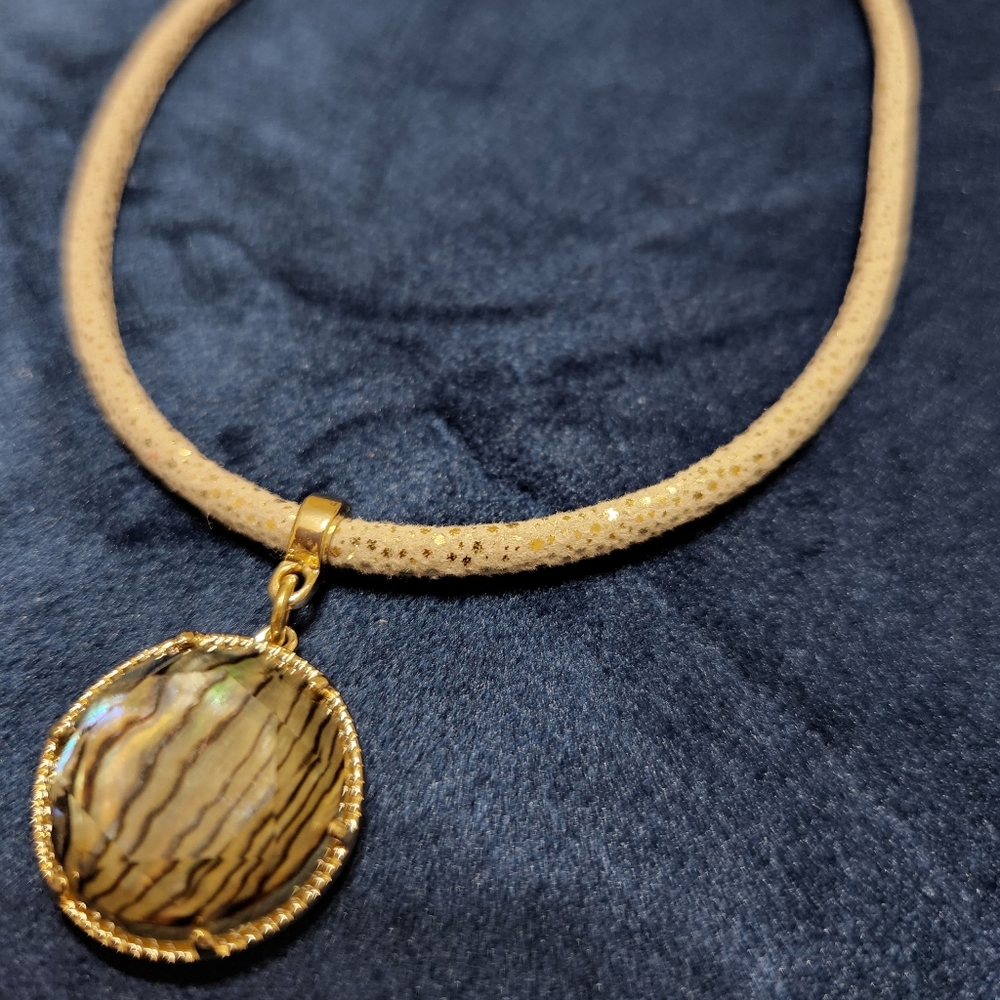 Max & Zoe choker necklace